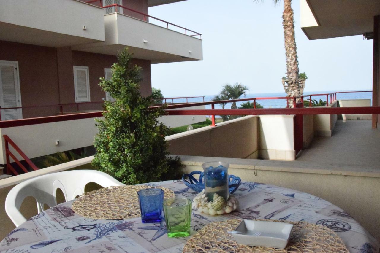 Seahome Riposto Buitenkant foto